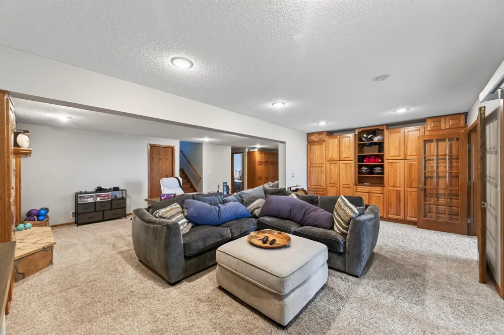 1055 Shore Drive Forest Lake, MN 55025