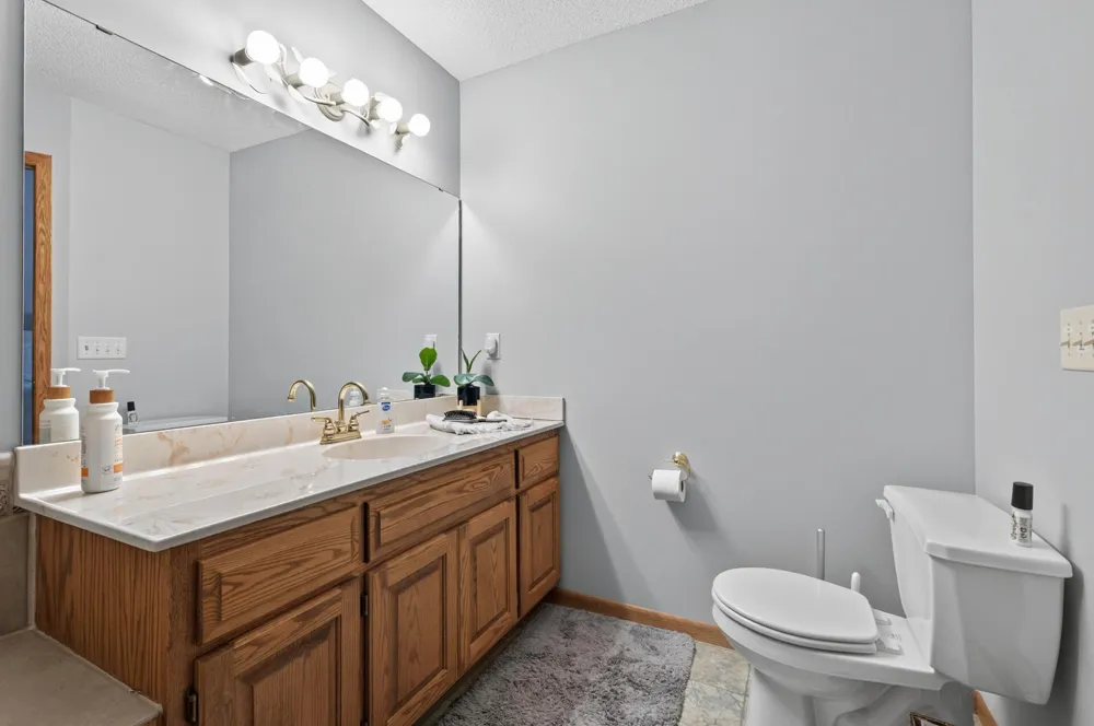 1055 Shore Drive Forest Lake, MN 55025
