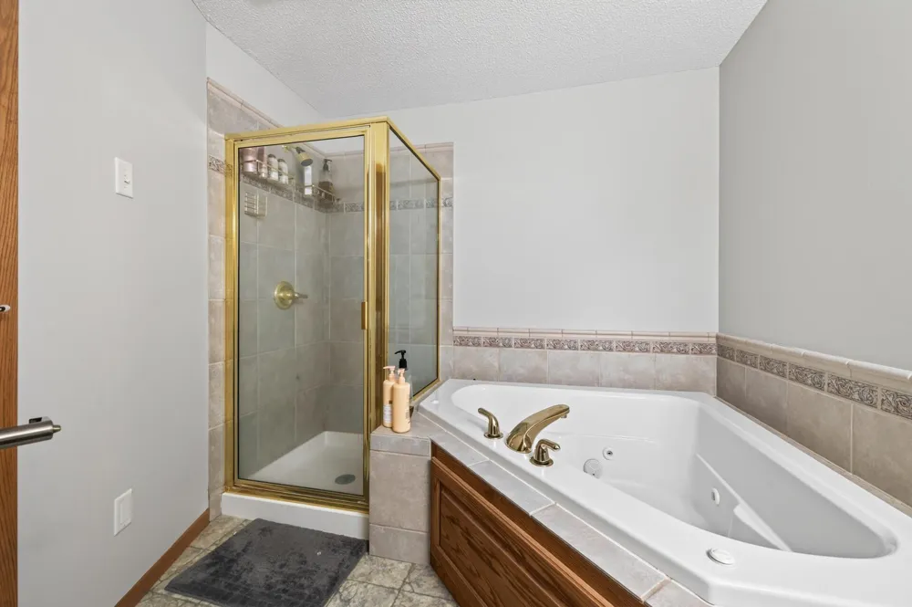 1055 Shore Drive Forest Lake, MN 55025