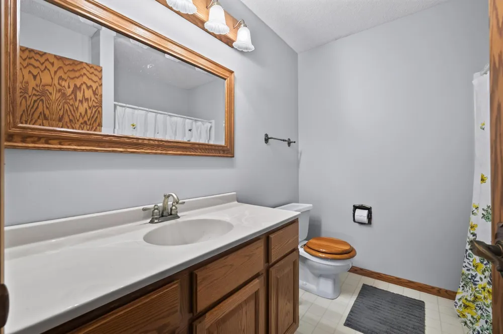 1055 Shore Drive Forest Lake, MN 55025