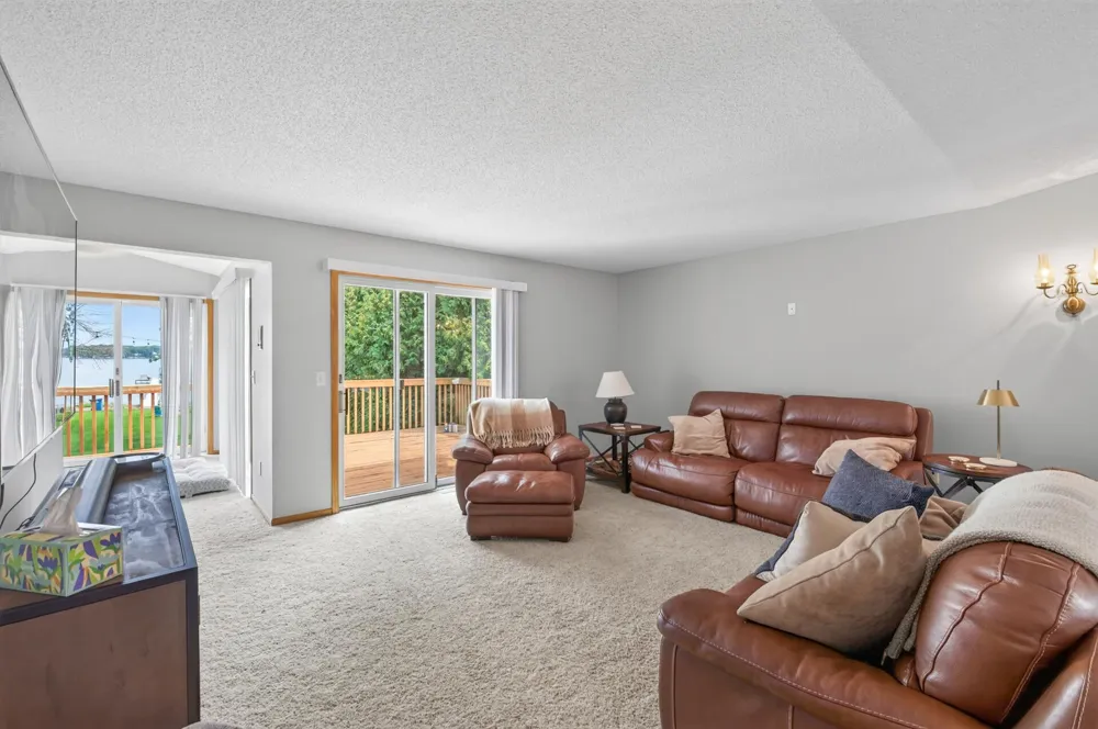 1055 Shore Drive Forest Lake, MN 55025