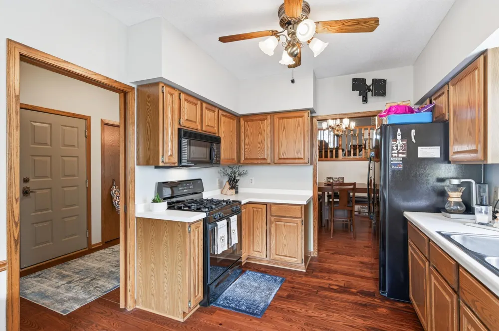 1055 Shore Drive Forest Lake, MN 55025