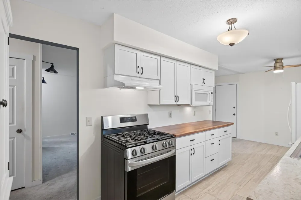 13282 Andrews Avenue Lindstrom, MN 55045