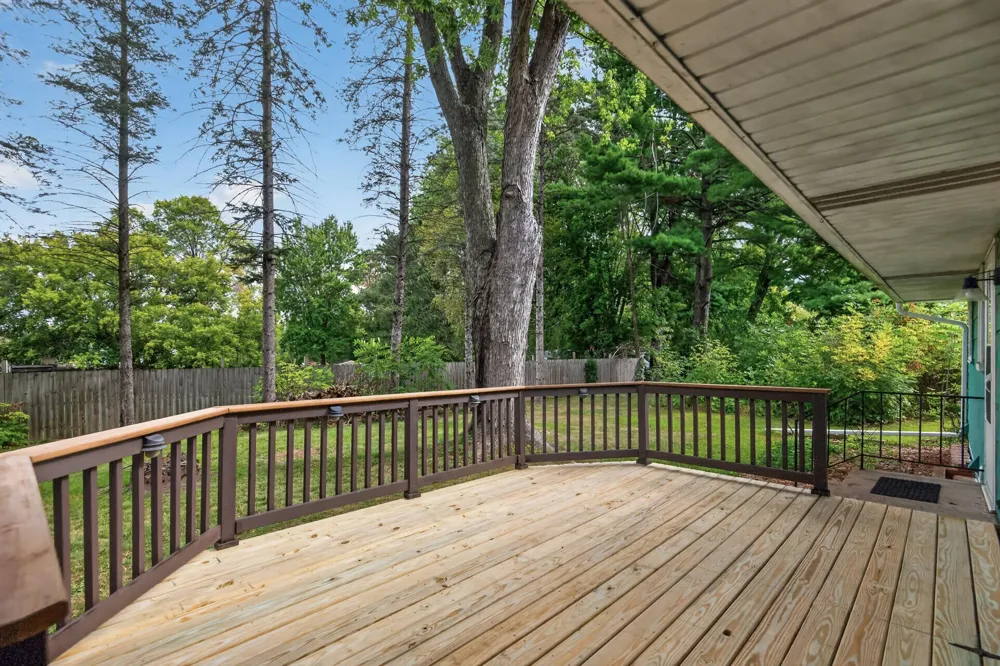 13282 Andrews Avenue Lindstrom, MN 55045