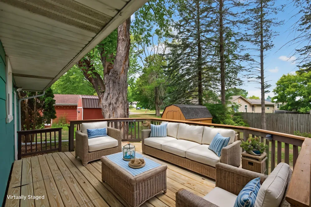 13282 Andrews Avenue Lindstrom, MN 55045