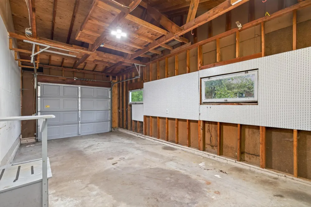 13282 Andrews Avenue Lindstrom, MN 55045
