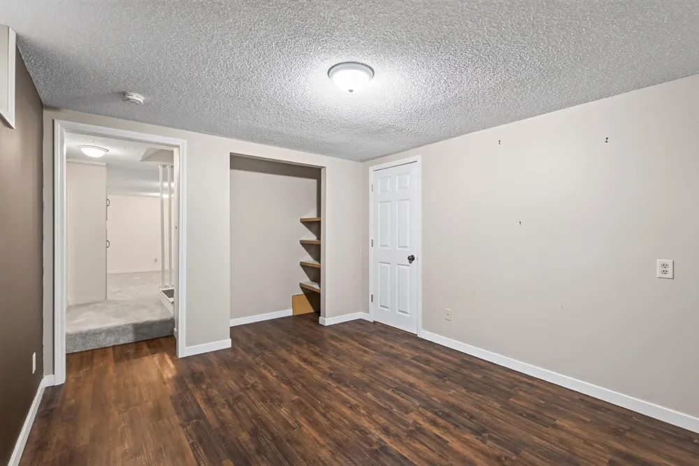 13282 Andrews Avenue Lindstrom, MN 55045