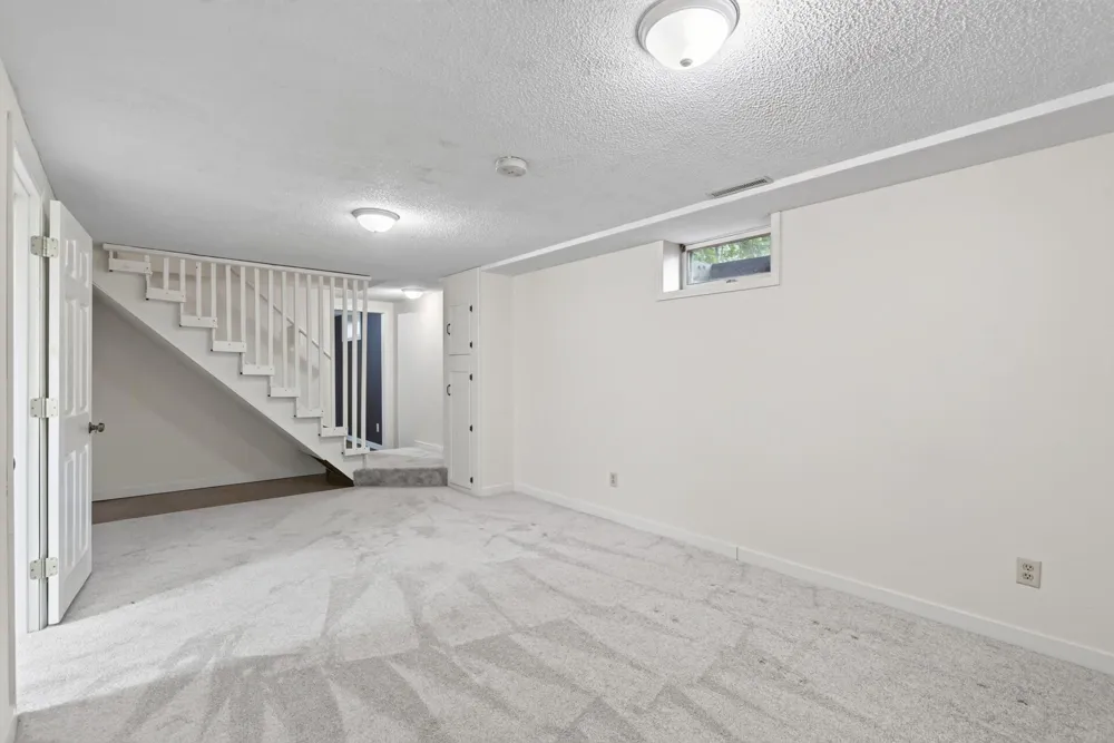 13282 Andrews Avenue Lindstrom, MN 55045