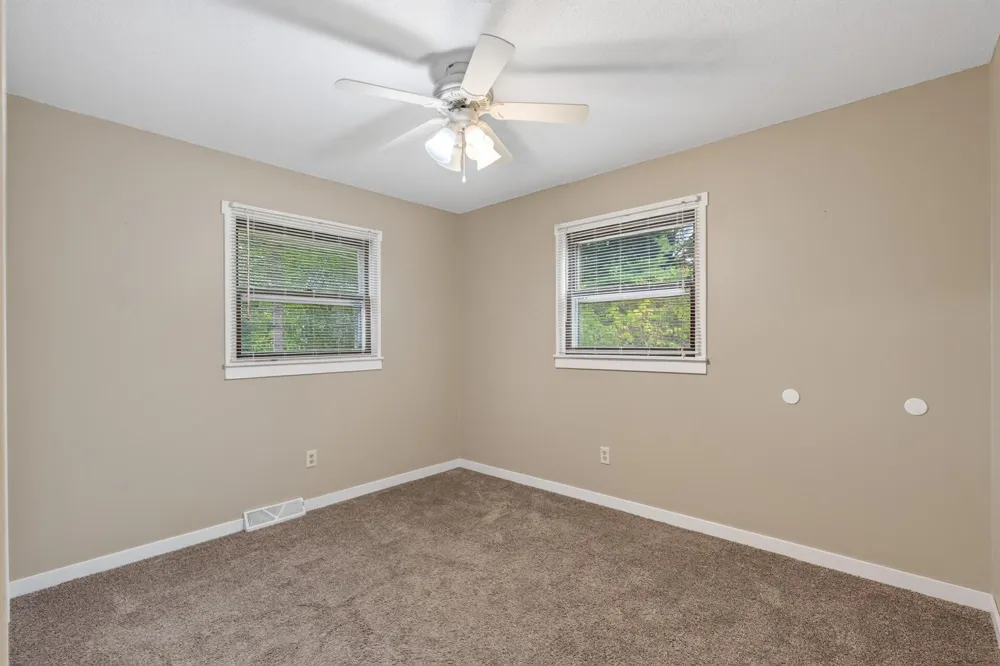 13282 Andrews Avenue Lindstrom, MN 55045
