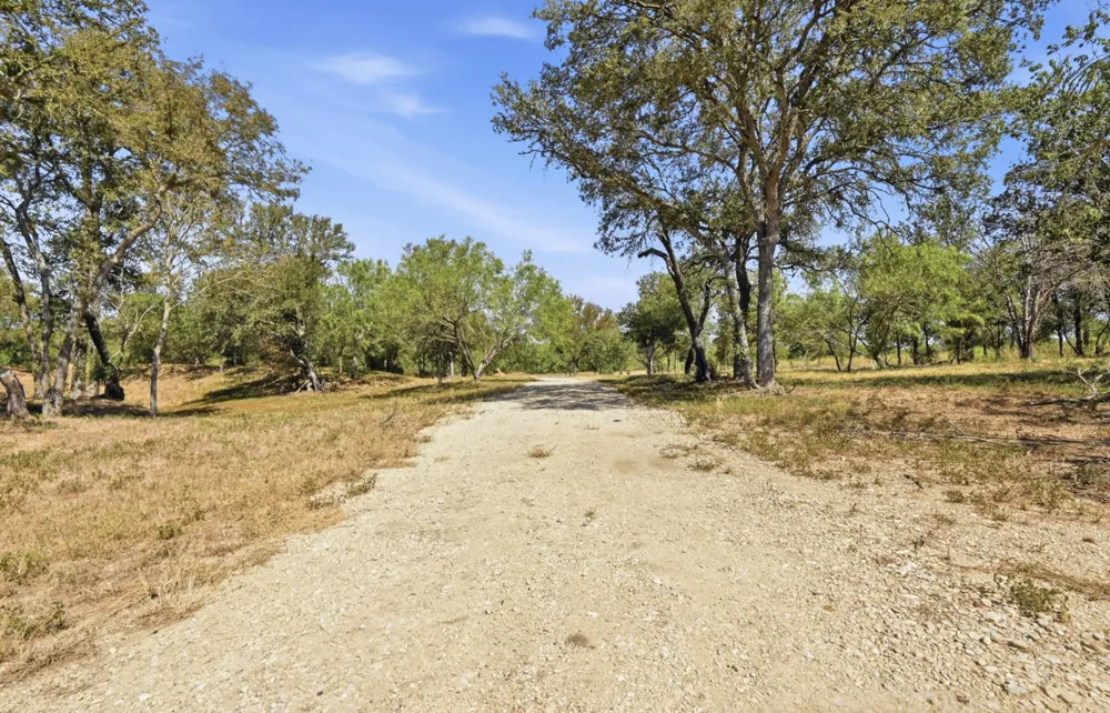 871 Political Road Lockhart, TX 78644