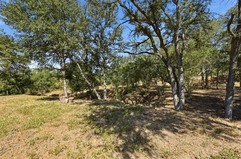 871 Political Road Lockhart, TX 78644