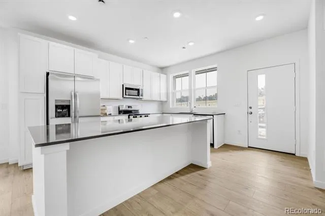 7639 S Mobile Way Centennial, CO 80016