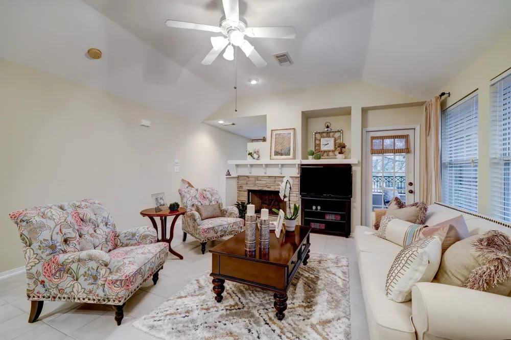 10 Stone Creek Place The Woodlands, TX 77382