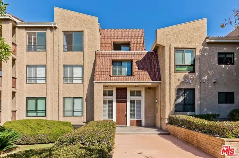 5625 Cambridge Way #203