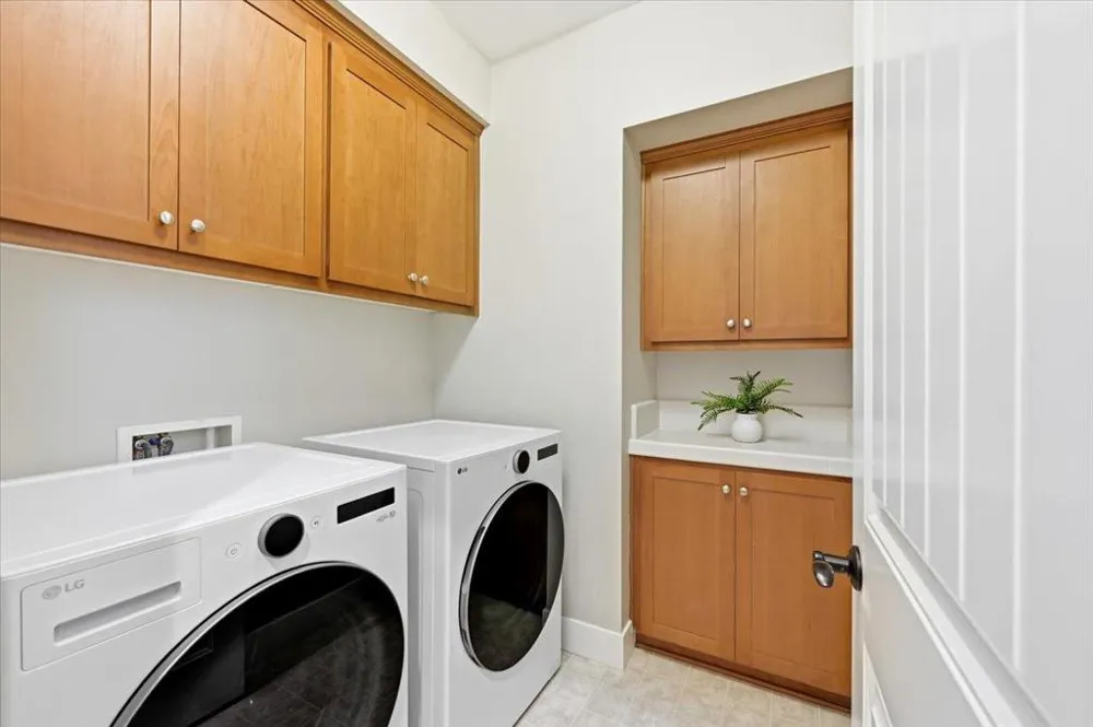 936 Valencia Avenue Mountain View, CA 94040