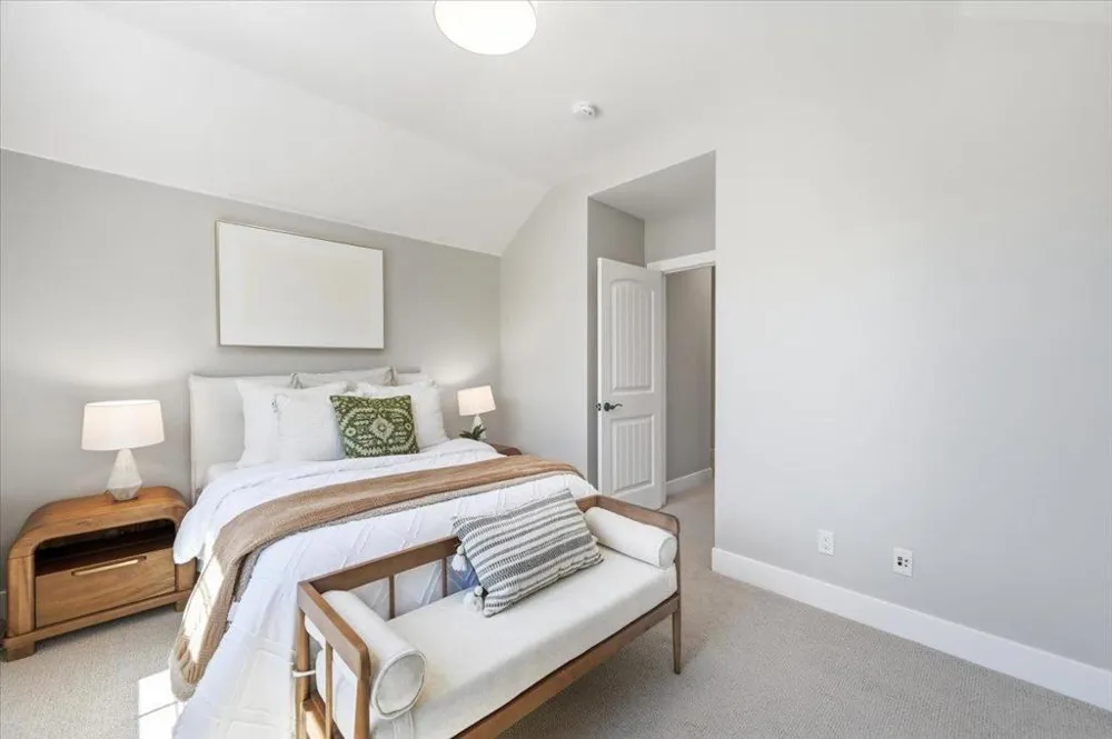 936 Valencia Avenue Mountain View, CA 94040