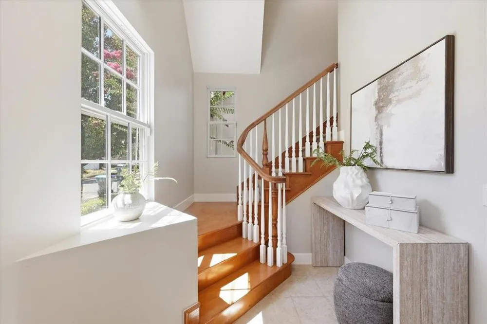 936 Valencia Avenue Mountain View, CA 94040