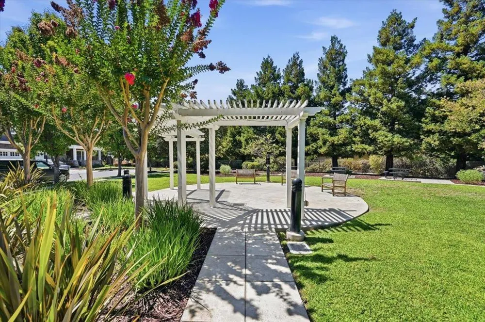 936 Valencia Avenue Mountain View, CA 94040