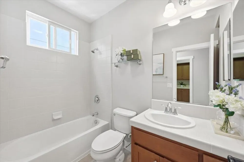 936 Valencia Avenue Mountain View, CA 94040