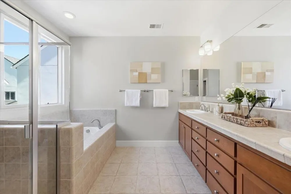936 Valencia Avenue Mountain View, CA 94040