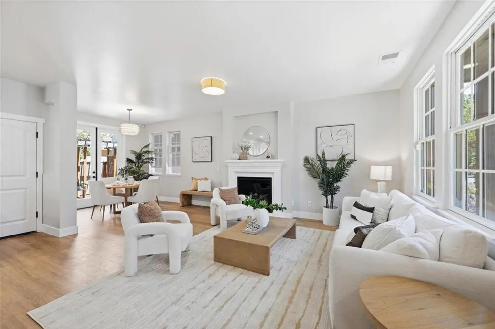 936 Valencia Avenue Mountain View, CA 94040