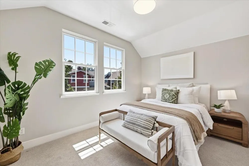 936 Valencia Avenue Mountain View, CA 94040