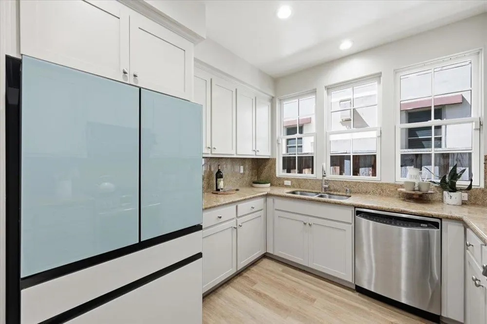 936 Valencia Avenue Mountain View, CA 94040