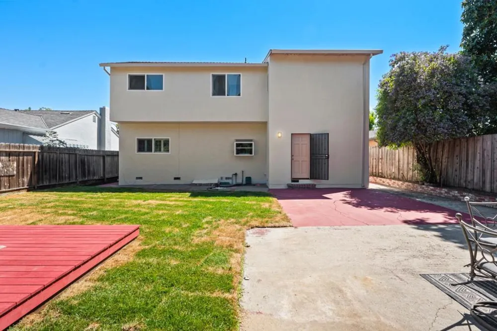 2275 Pulgas Avenue East Palo Alto, CA 94303