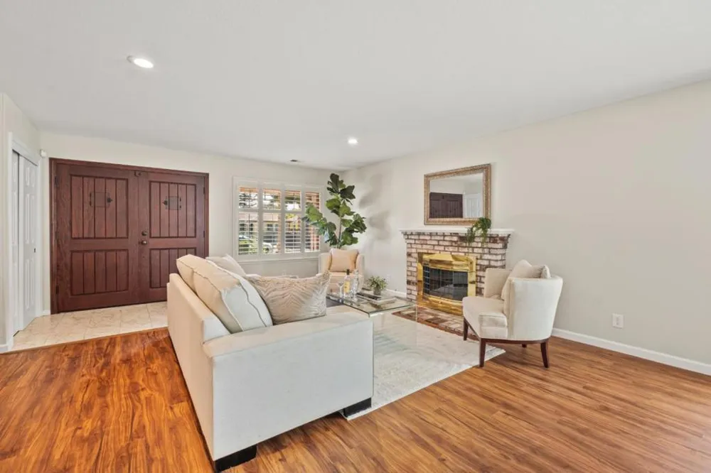 2275 Pulgas Avenue East Palo Alto, CA 94303