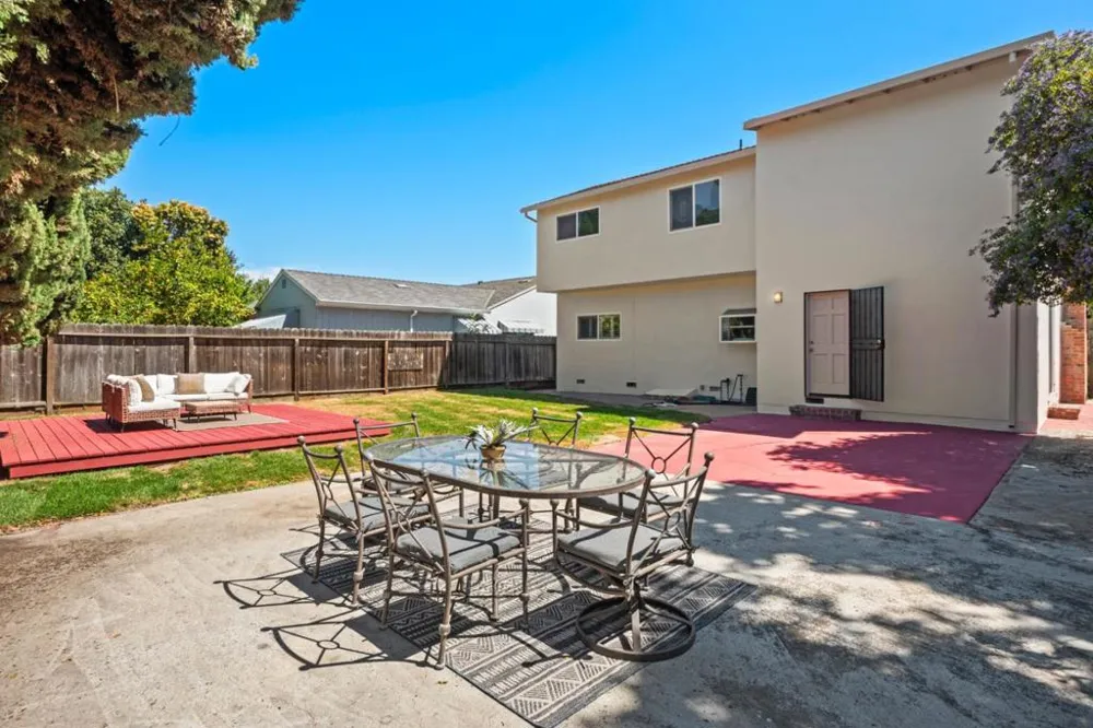2275 Pulgas Avenue East Palo Alto, CA 94303