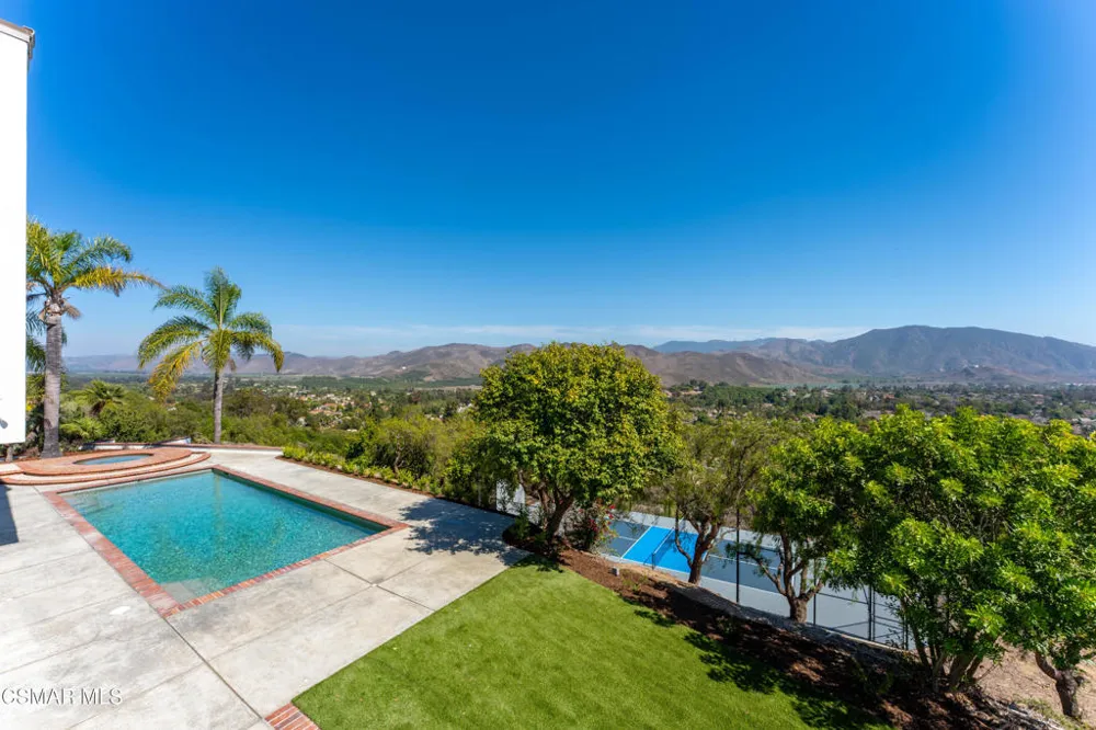 6022 Cielo Vista Court Camarillo, CA 93012