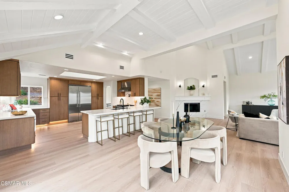 6022 Cielo Vista Court Camarillo, CA 93012