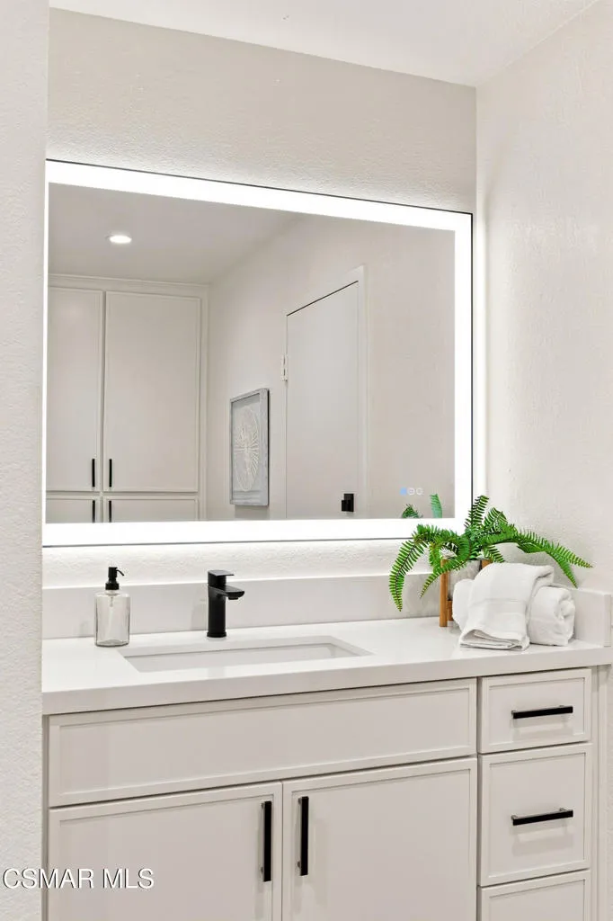 6022 Cielo Vista Court Camarillo, CA 93012