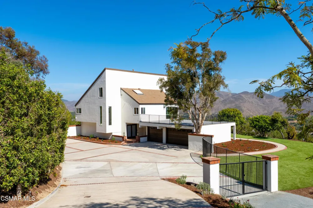 6022 Cielo Vista Court Camarillo, CA 93012
