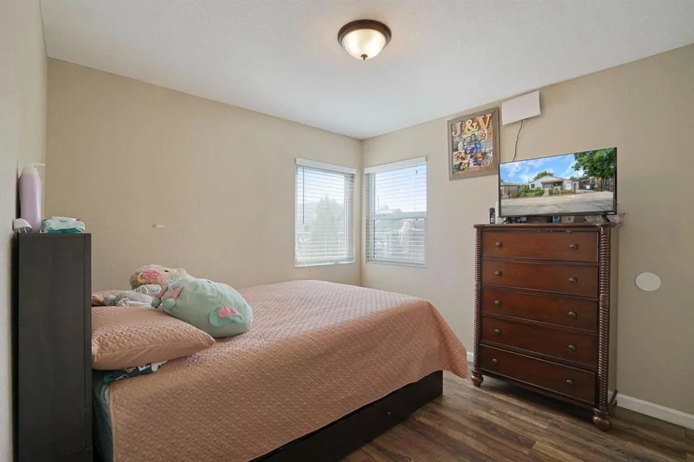 3713 18th Avenue Sacramento, CA 95820