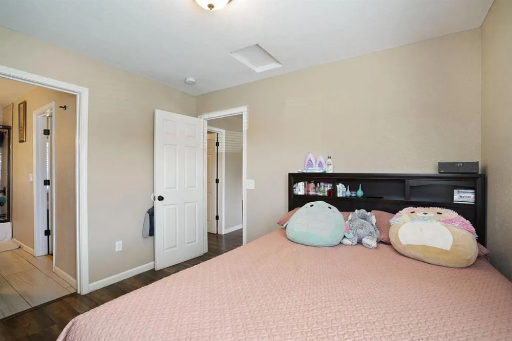 3713 18th Avenue Sacramento, CA 95820