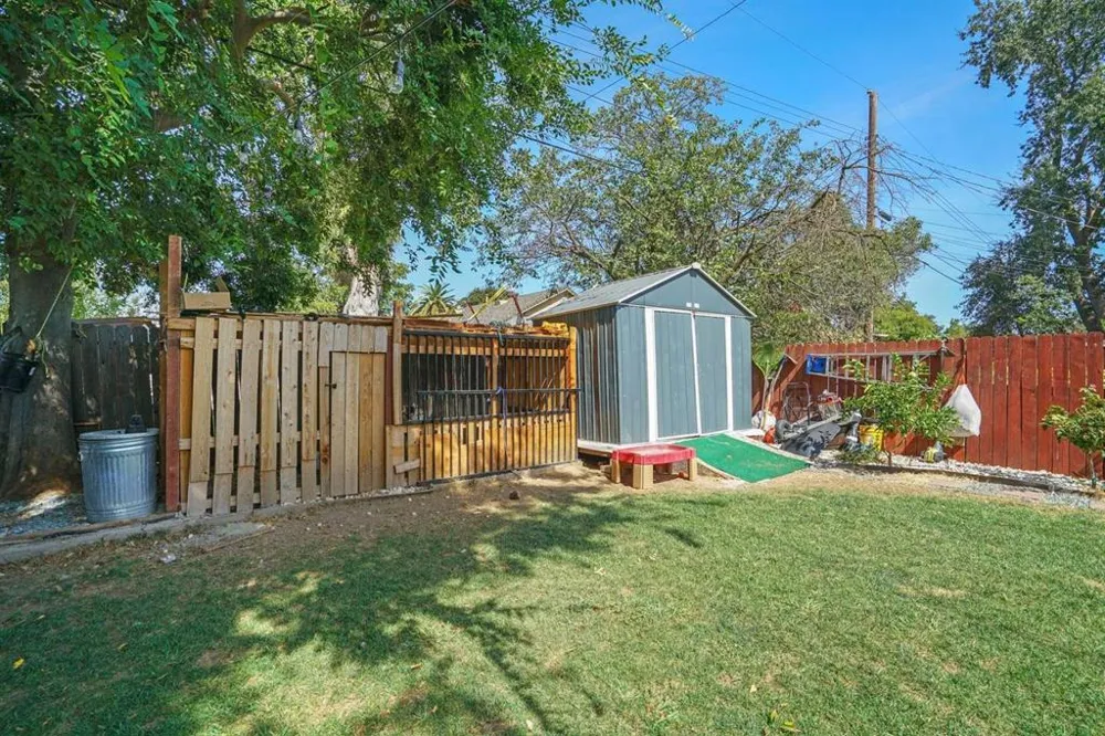 3713 18th Avenue Sacramento, CA 95820