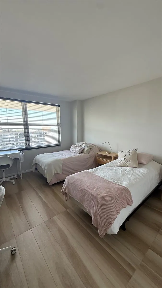 155 S Ocean Lane Dr #1013 Key Biscayne, FL 33149