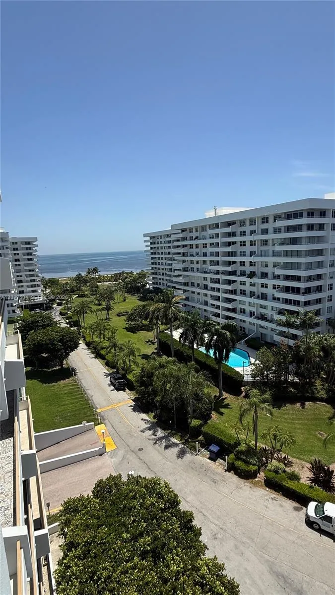 155 S Ocean Lane Dr #1013 Key Biscayne, FL 33149