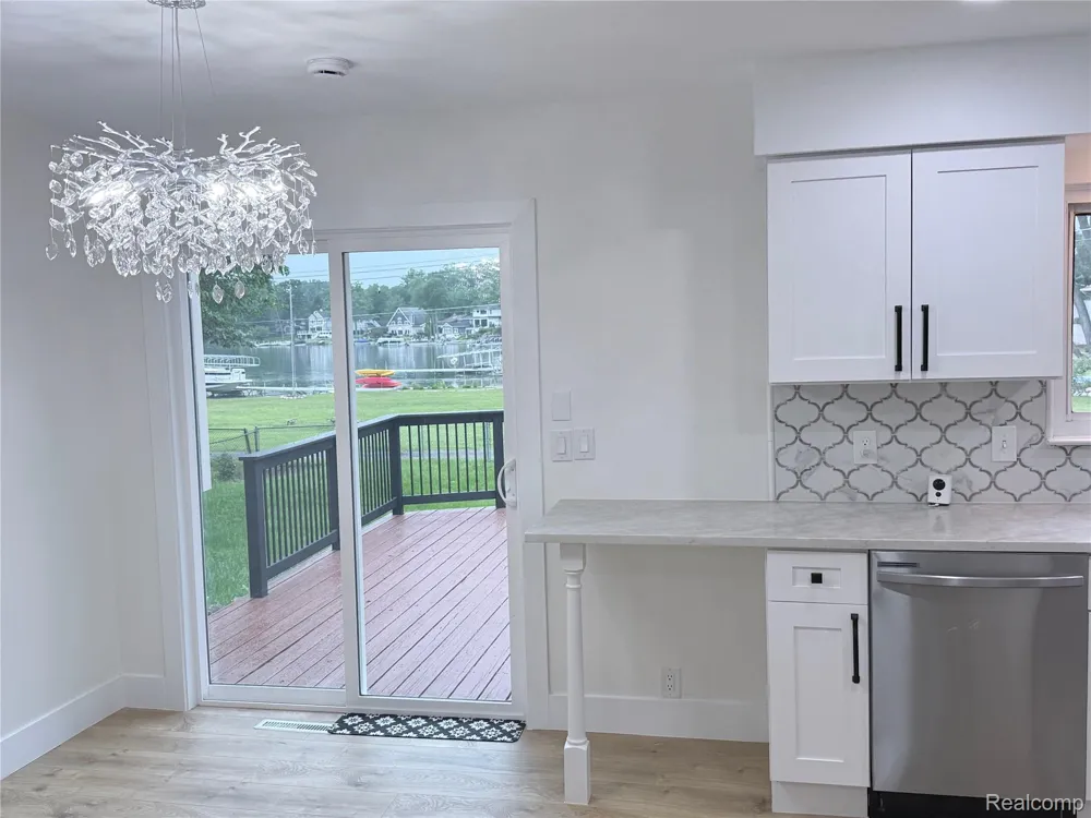 8965 Van Gordon Street White Lake Charter Township, MI 48386