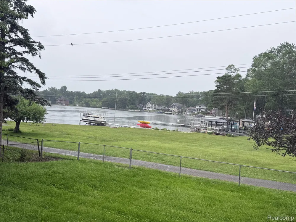 8965 Van Gordon Street White Lake Charter Township, MI 48386