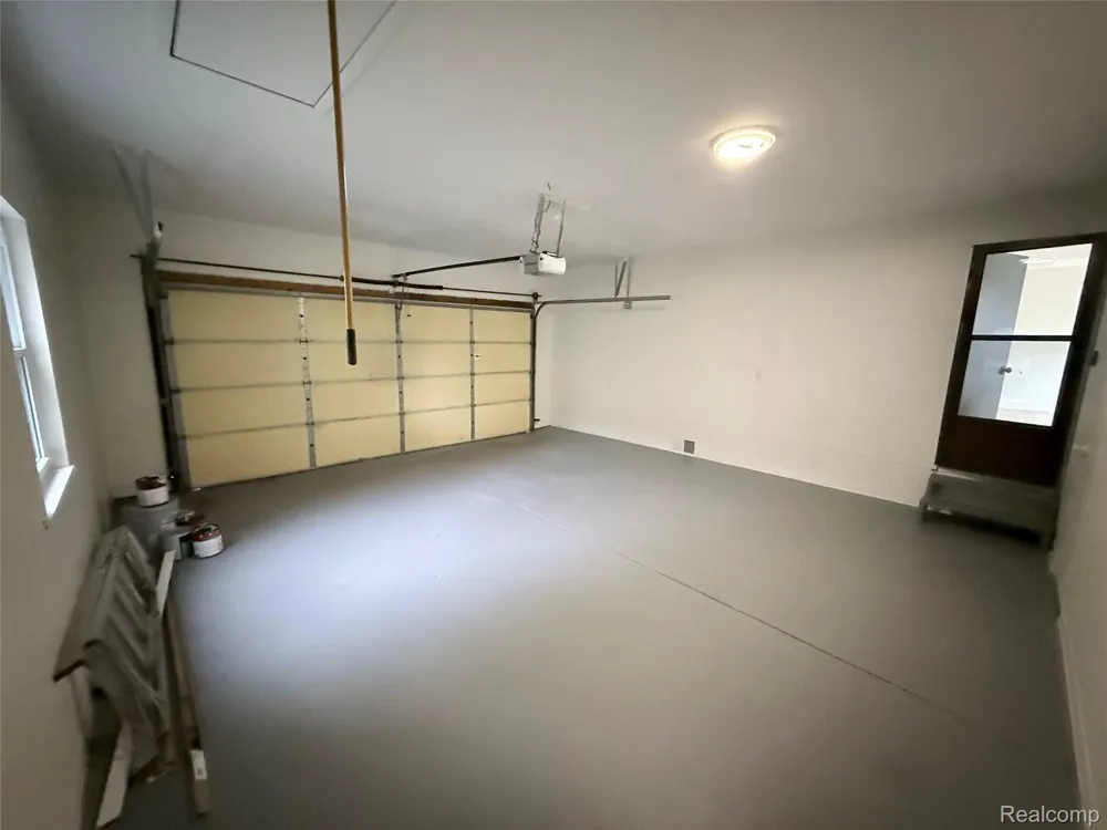 8965 Van Gordon Street White Lake Charter Township, MI 48386