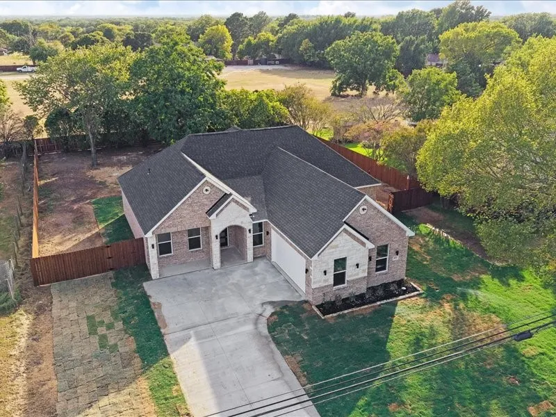 855 Kaufman Street Seagoville, TX 75159