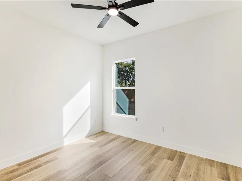 855 Kaufman Street Seagoville, TX 75159