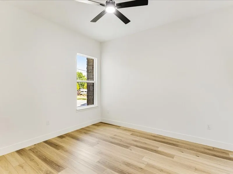 855 Kaufman Street Seagoville, TX 75159