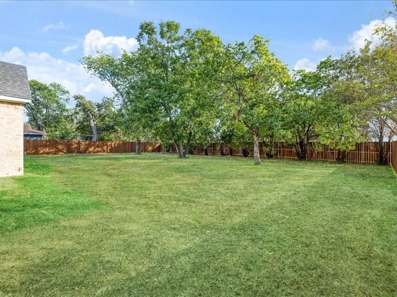 855 Kaufman Street Seagoville, TX 75159