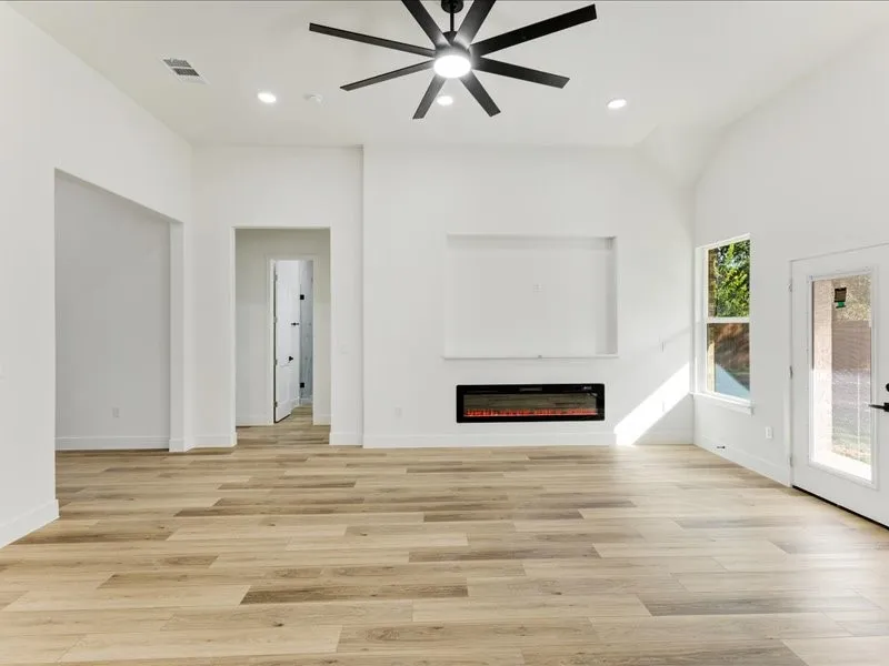 855 Kaufman Street Seagoville, TX 75159
