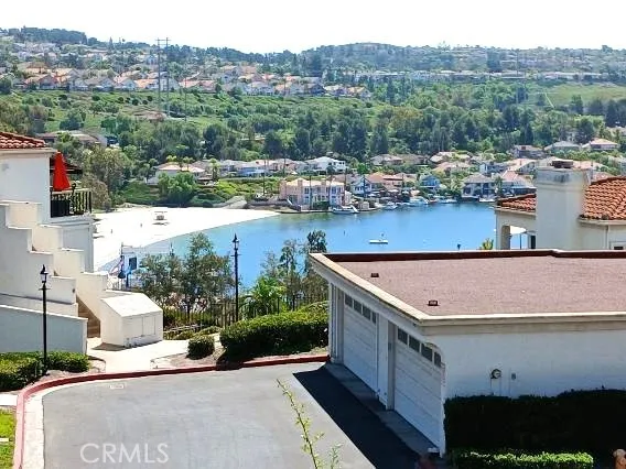 27842 Esporlas Mission Viejo, CA 92692