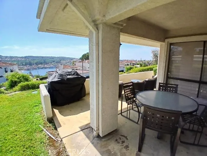 27842 Esporlas Mission Viejo, CA 92692
