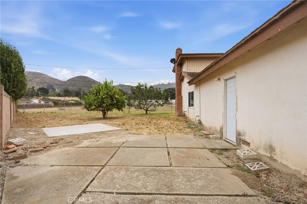 228 S 1st Place Lompoc, CA 93436